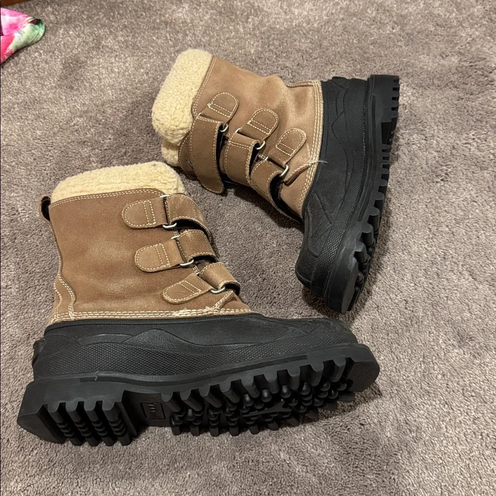 L.L. Bean Shearling Lined Duck Boots Tan Black Winter Snow Boots SIZE 9M